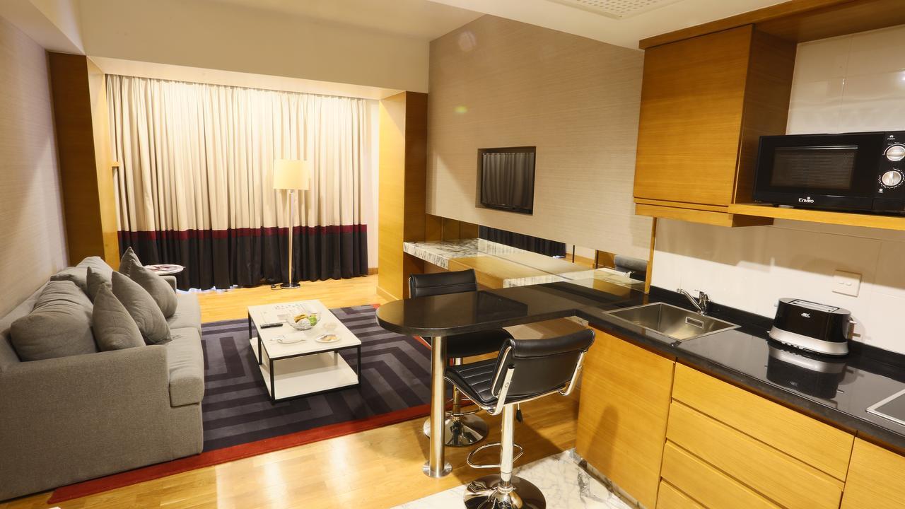 Avari Towers Karachi Exterior photo A typical studio apartment
