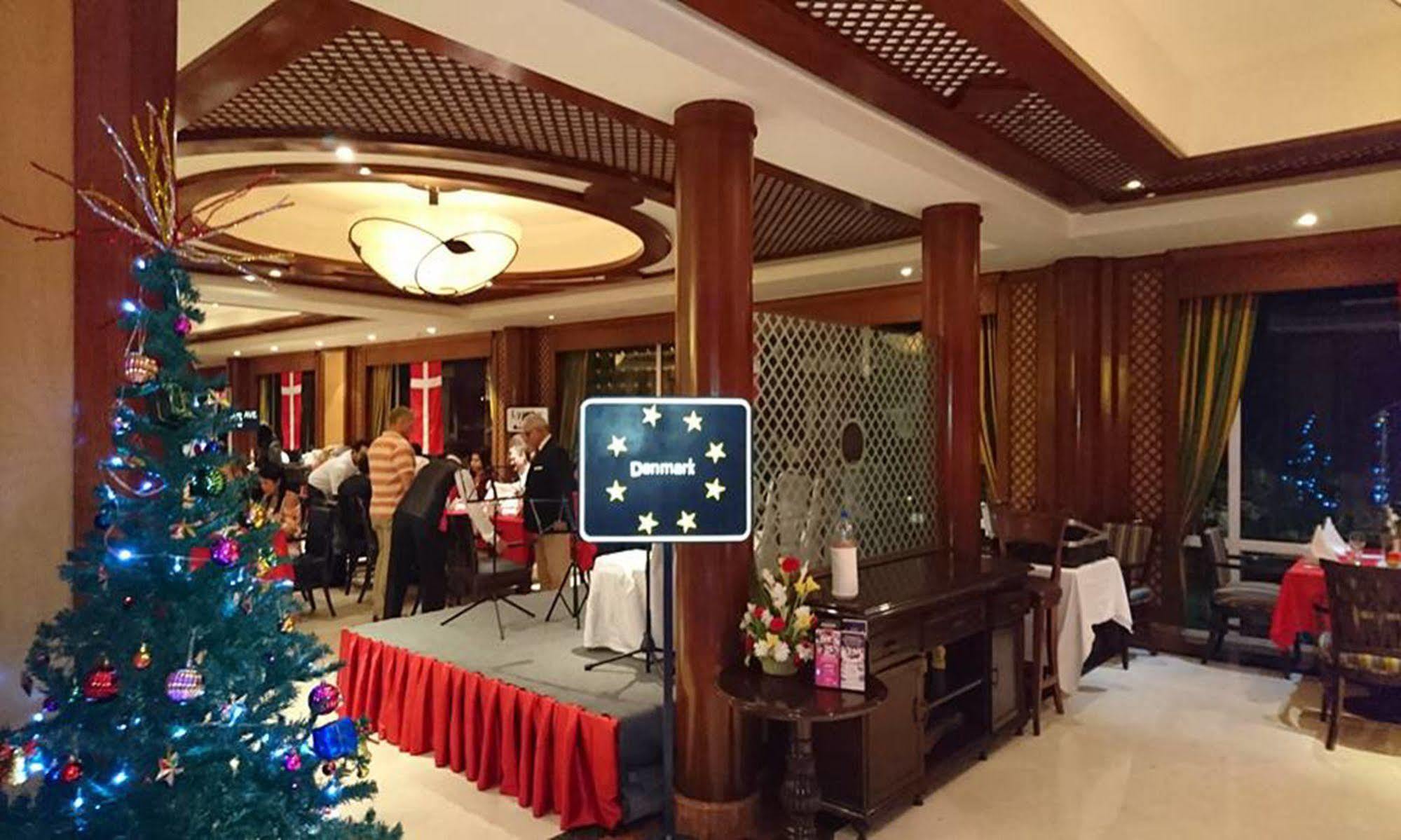 Avari Towers Karachi Exterior photo The 2016 ASEAN Tourism Awards Ceremony